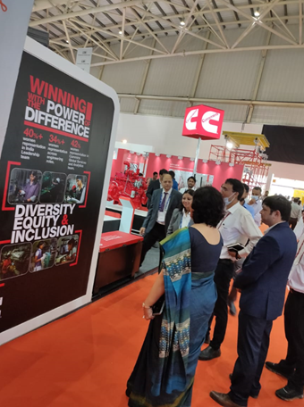 Anjali Pandey sharing Cummins’ DE&I philosophy with customers 