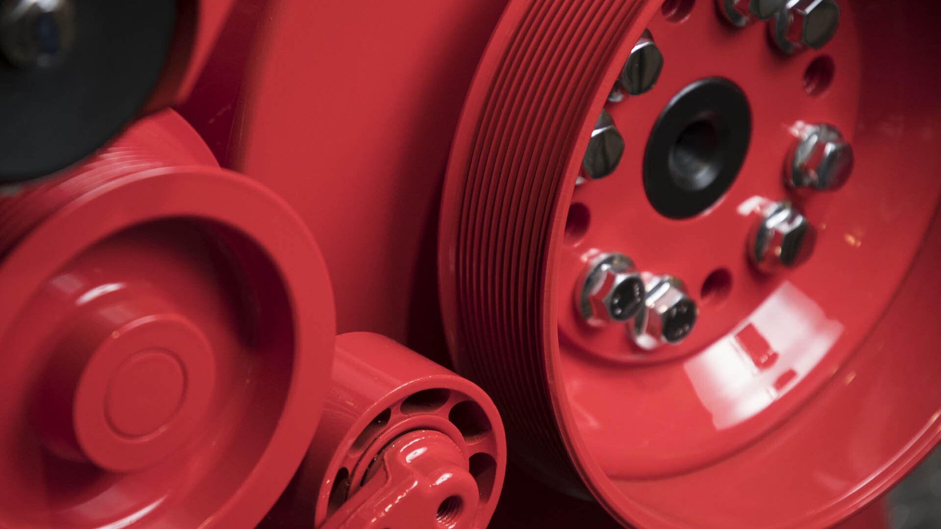 engine-belt-close-up-1920x1080.jpg