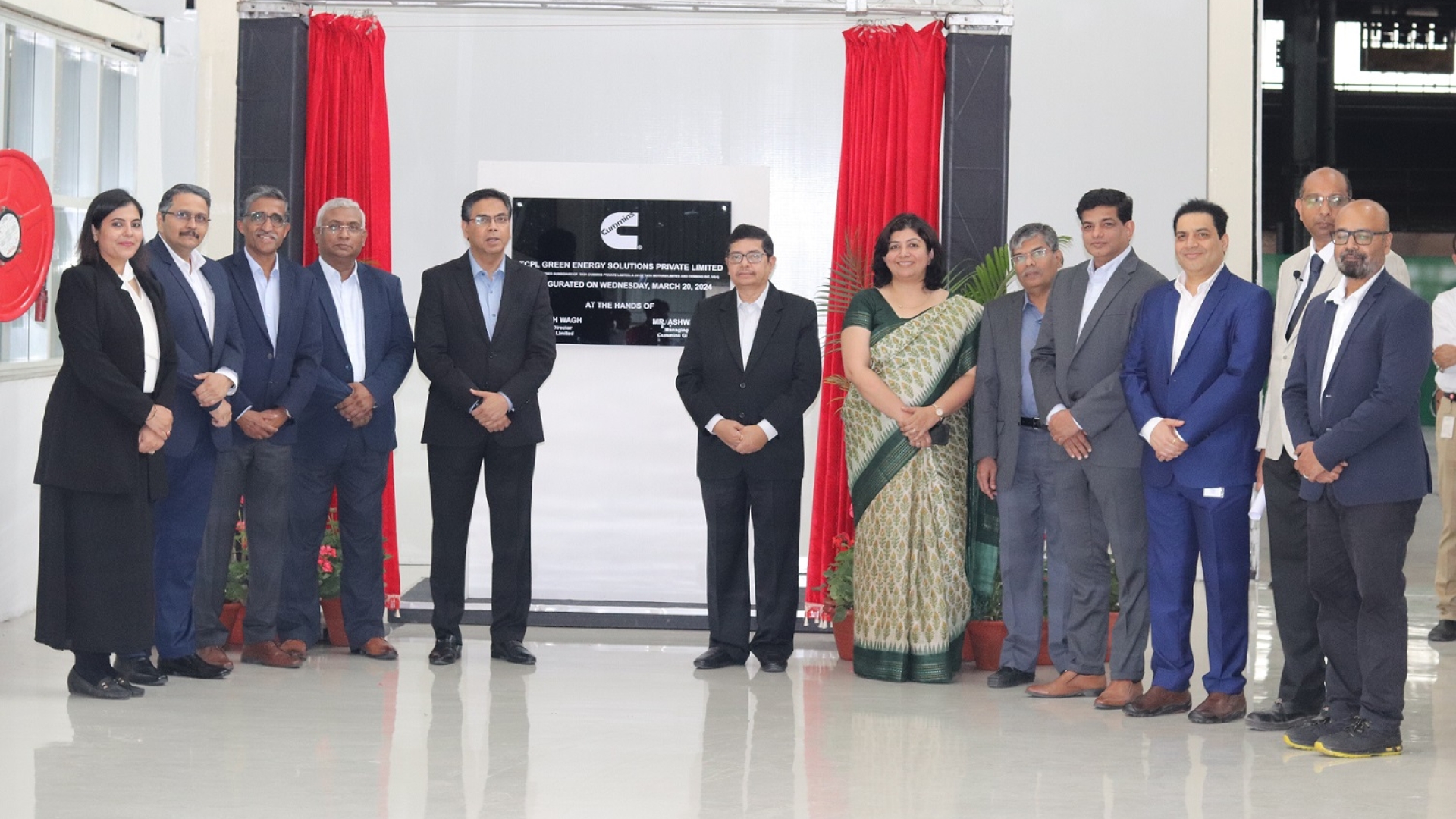 Leaders from Cummins Group in India and Tata Motors Limited at the TCPL GES inauguration ceremony